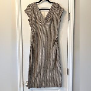 Diane Von Furstenberg Brown and Cream V-Neck Ruched Waist Dress Size 10